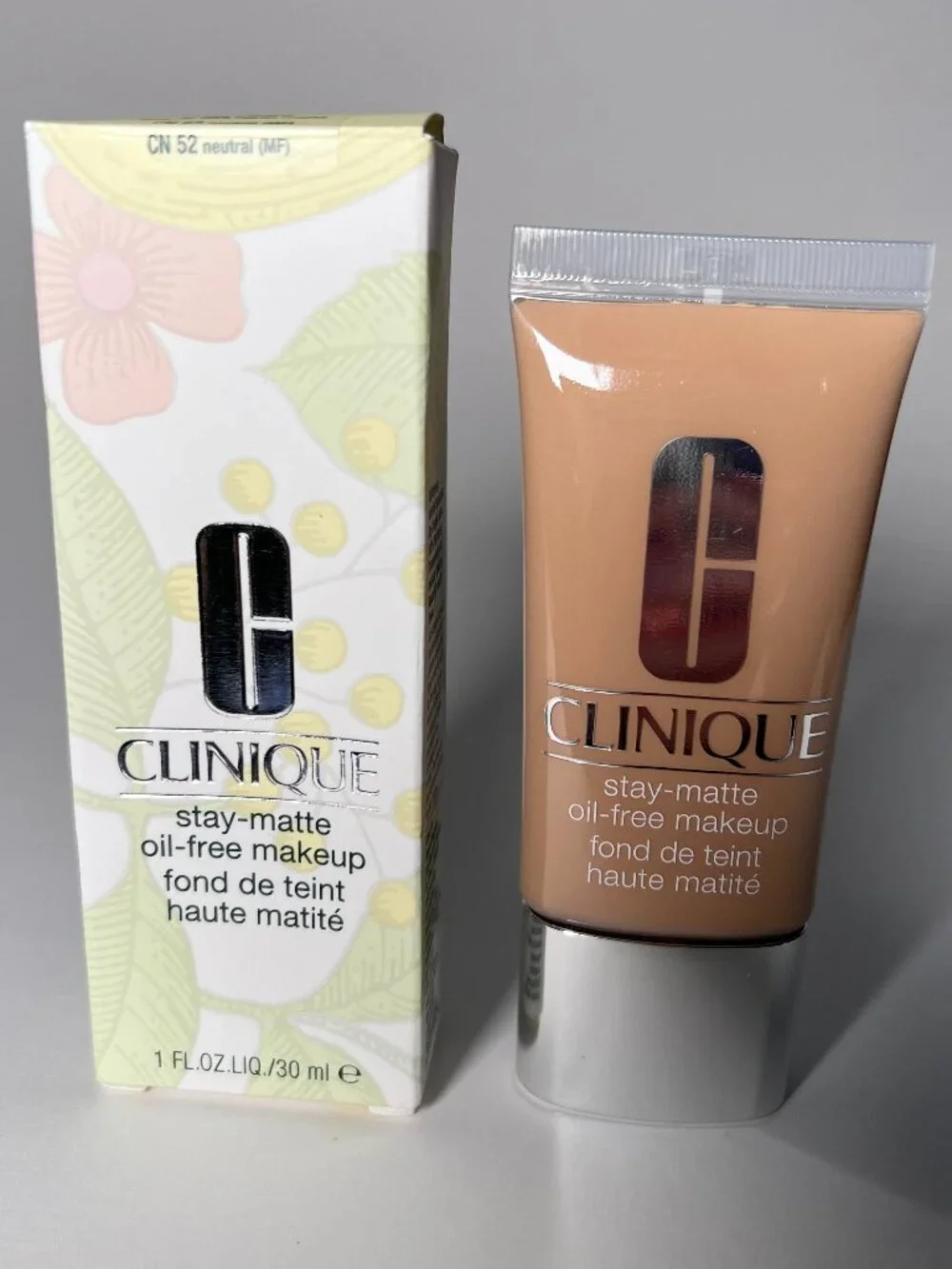Clinique Stay Matte Oil Free Makeup 52 Neutral Full Regular Size 1 fl oz SEALED